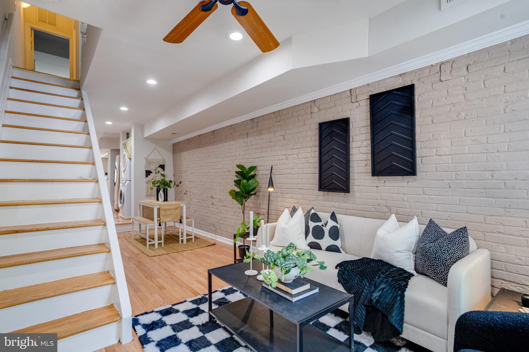 305 S COLLINGTON AVENUE