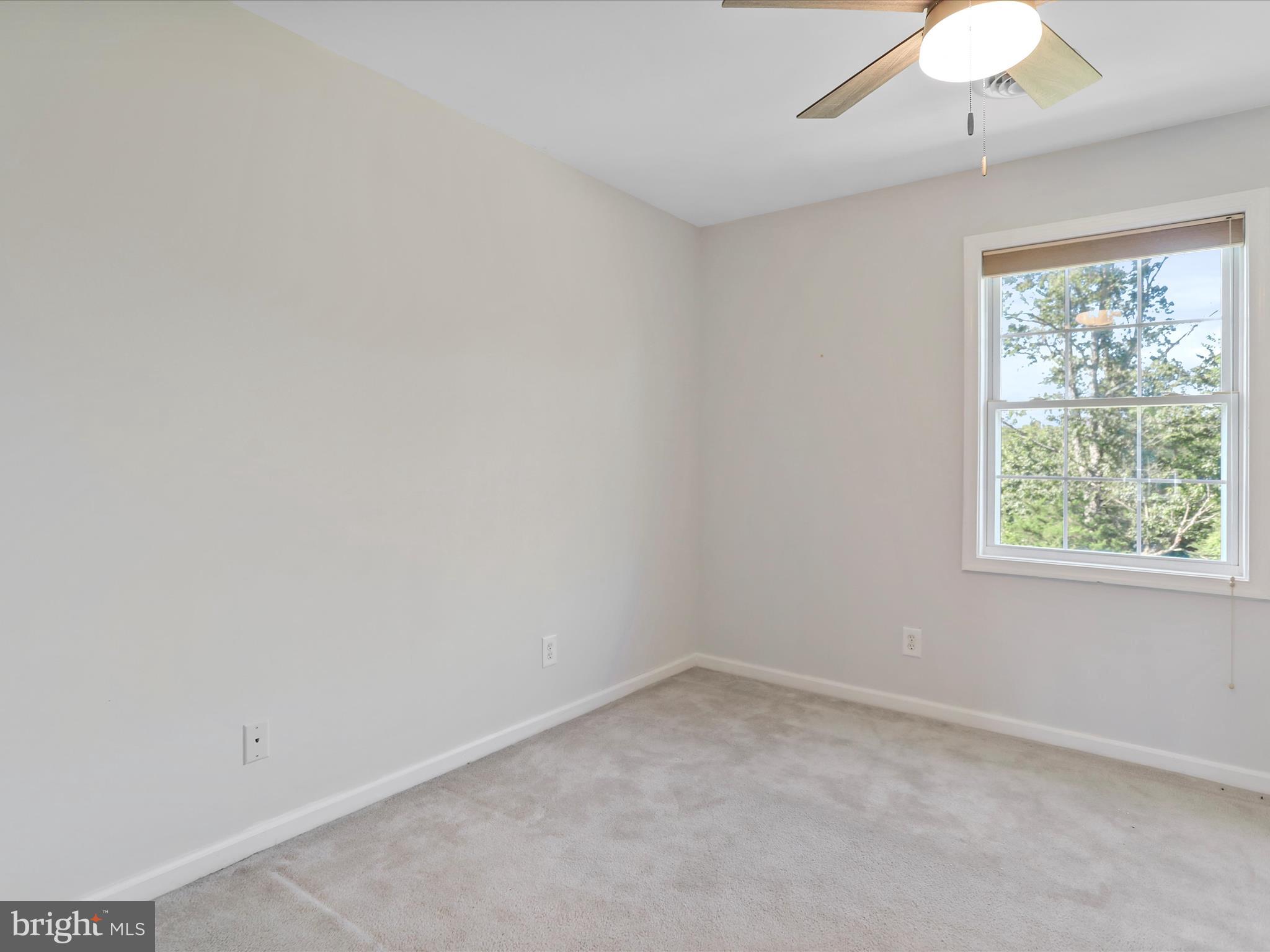 WHISPER KNOLL - Residential