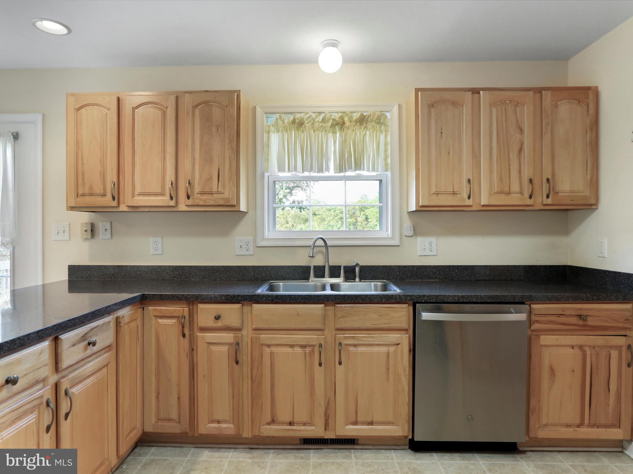 WHISPER KNOLL - Residential