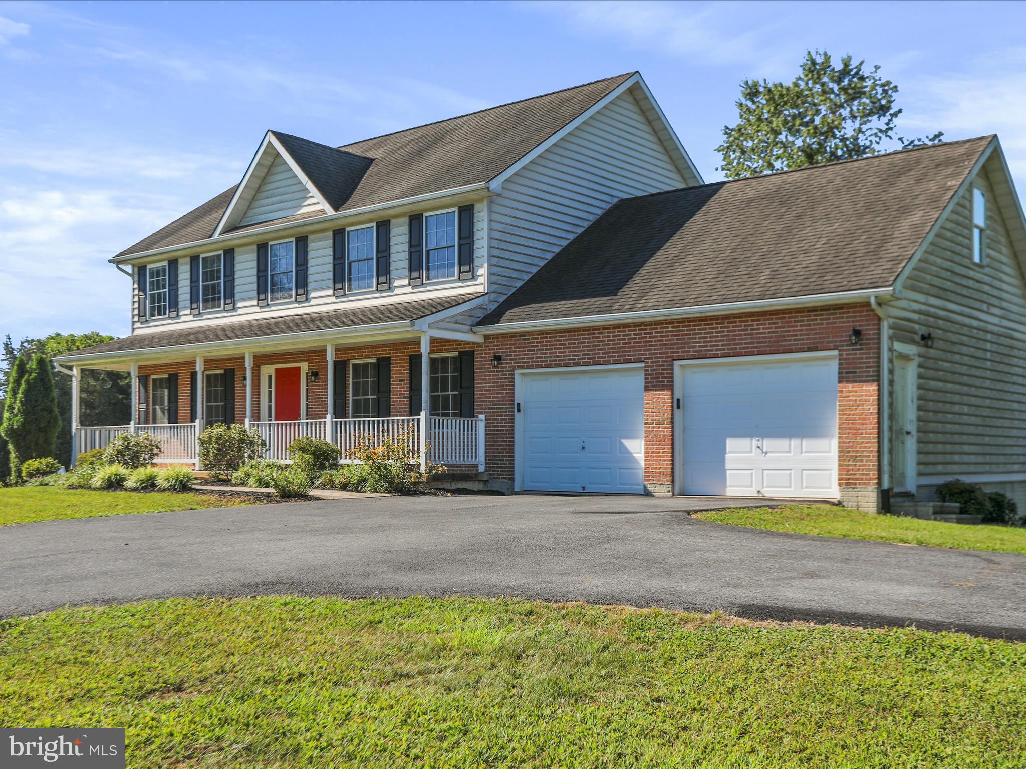 WHISPER KNOLL - Residential