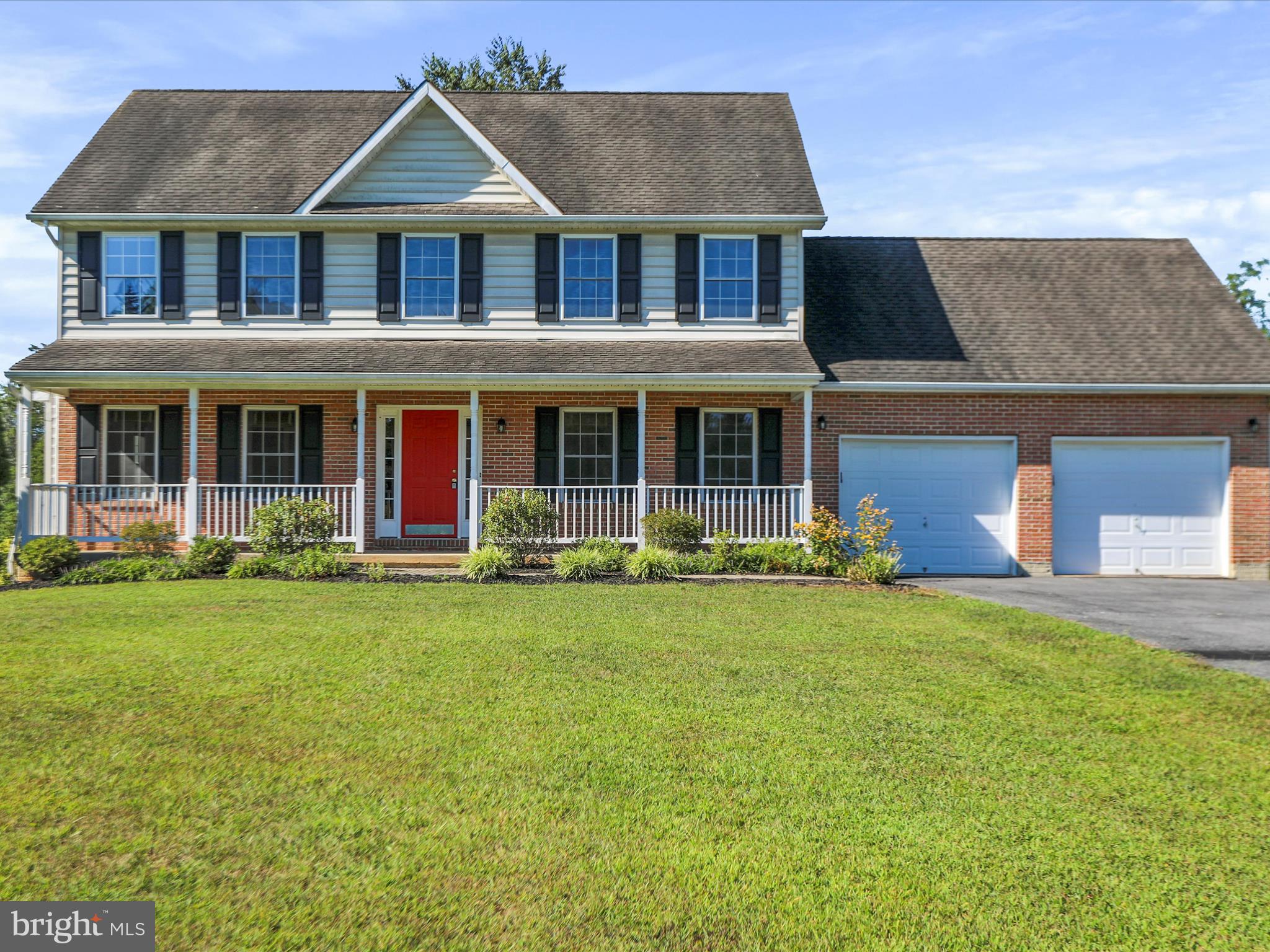 WHISPER KNOLL - Residential