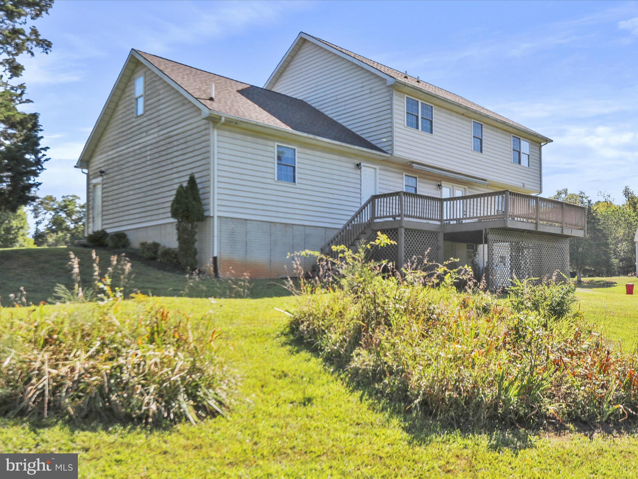 WHISPER KNOLL - Residential