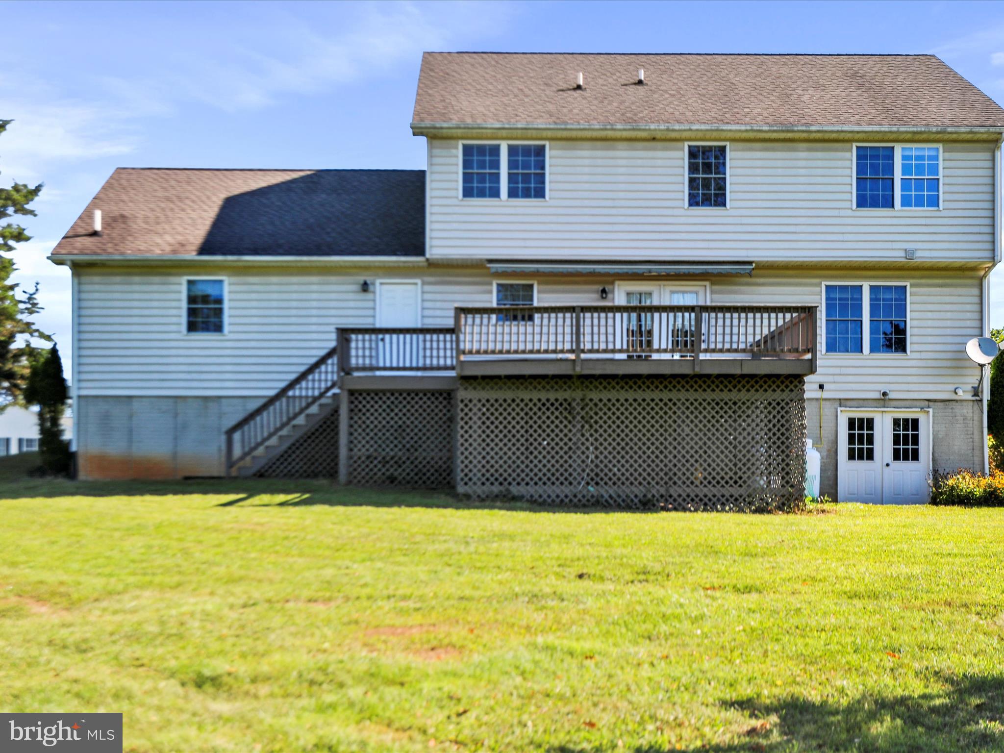 WHISPER KNOLL - Residential