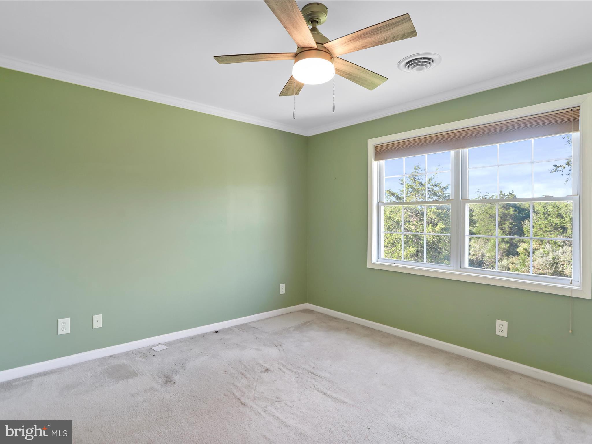 WHISPER KNOLL - Residential