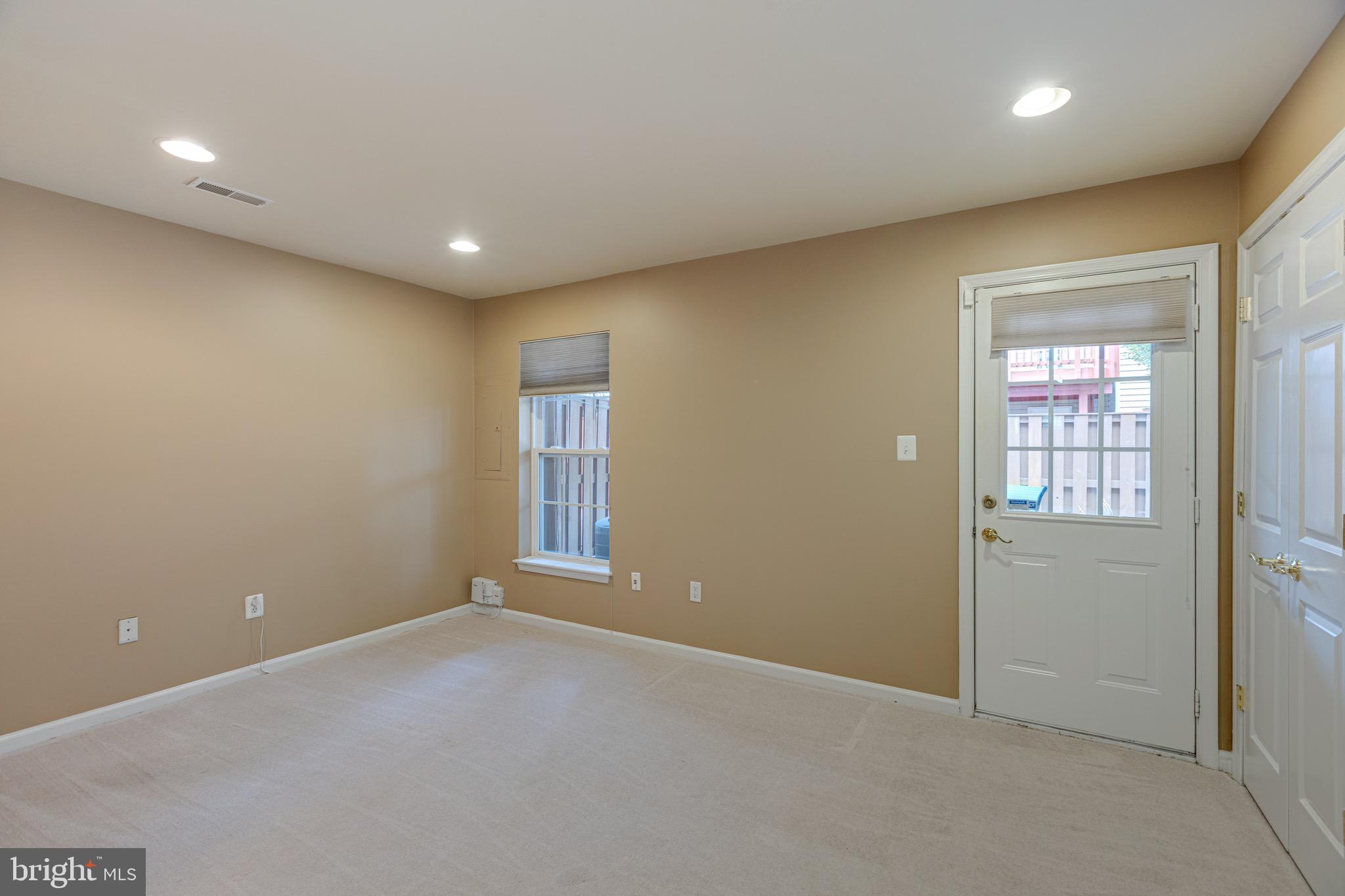 KINGSTOWNE - Residential