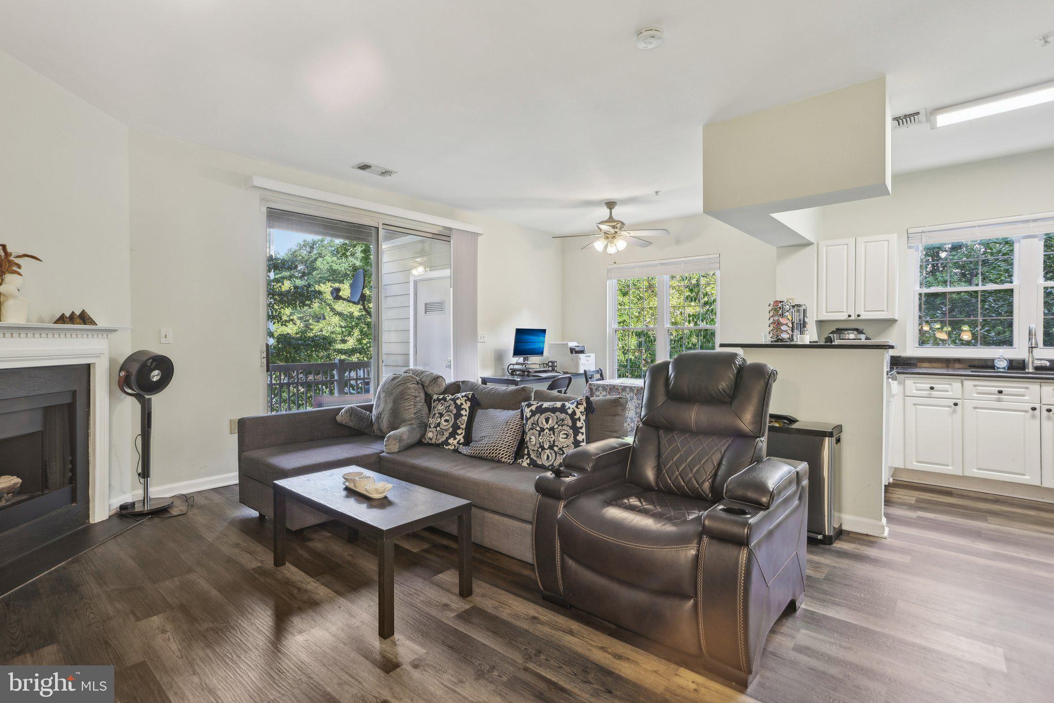 WORLDGATE CONDO - Residential