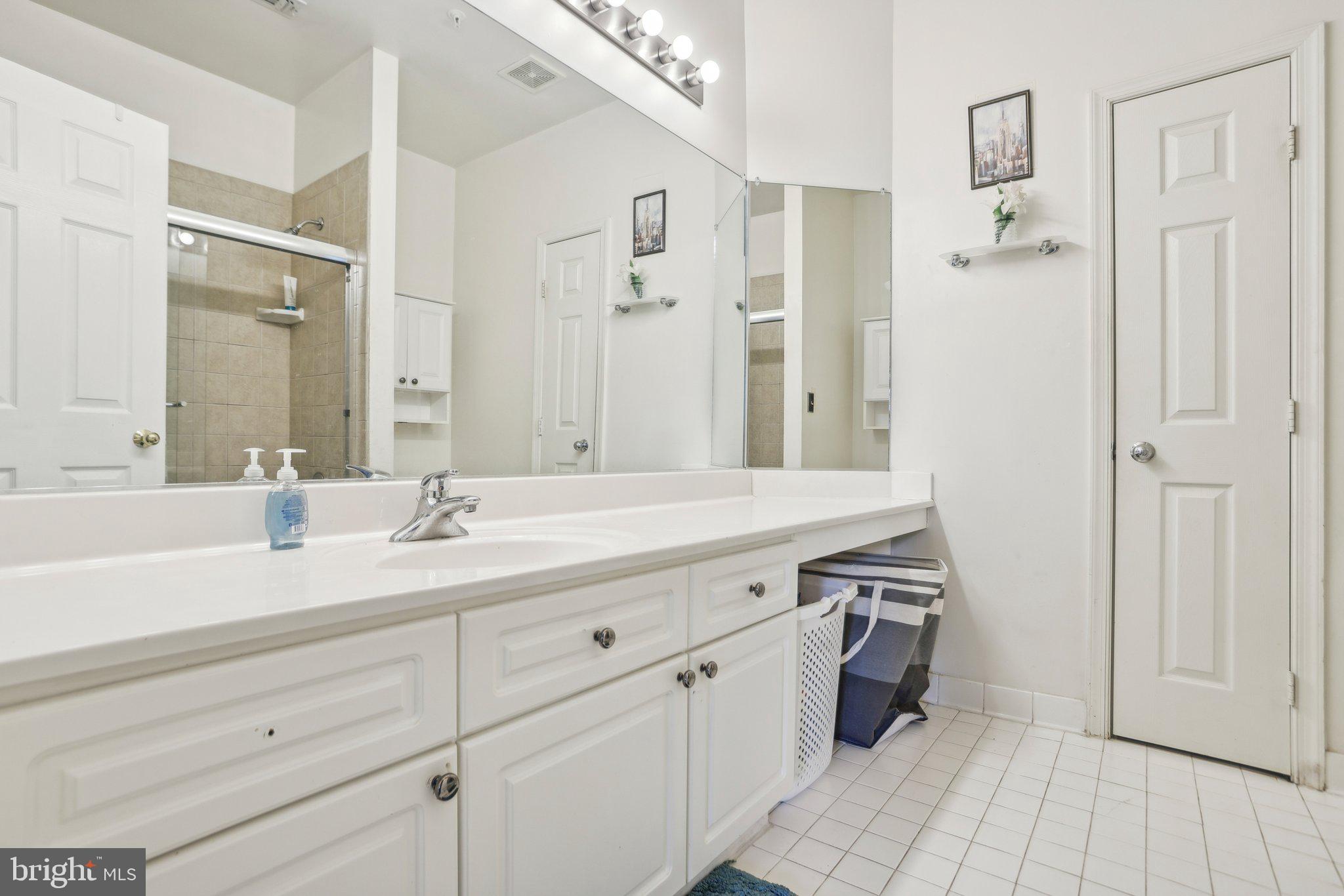 WORLDGATE CONDO - Residential