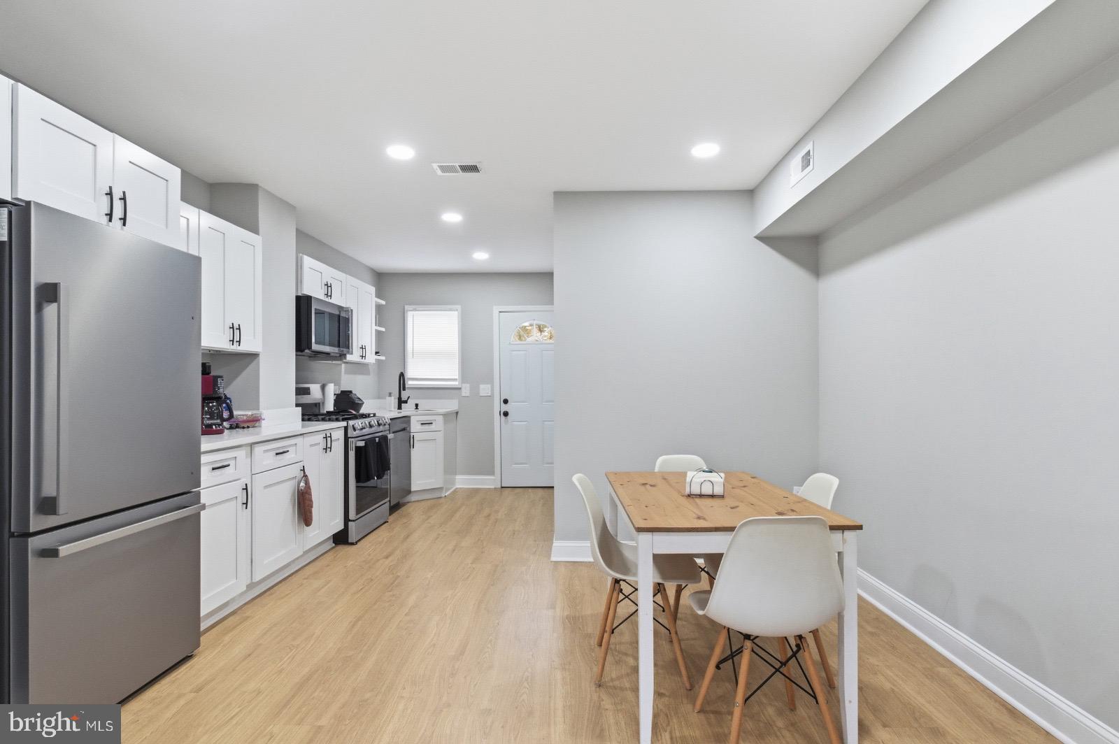 BROOKLYN PARK - Residential Lease