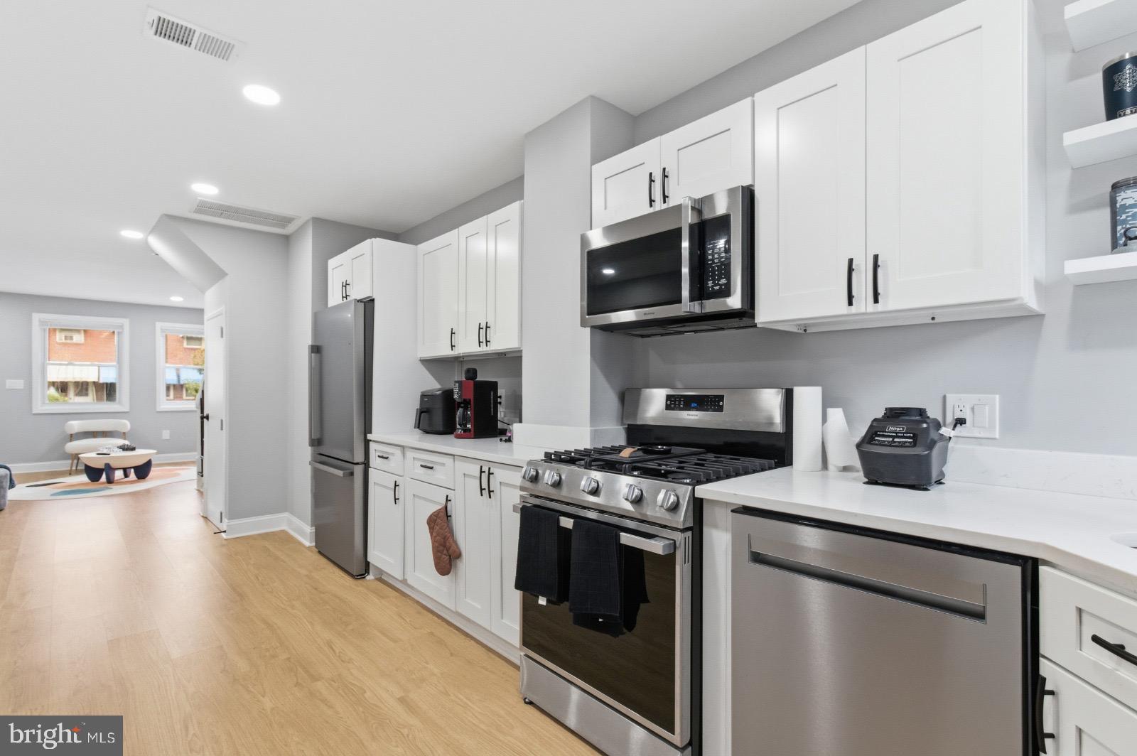 BROOKLYN PARK - Residential Lease