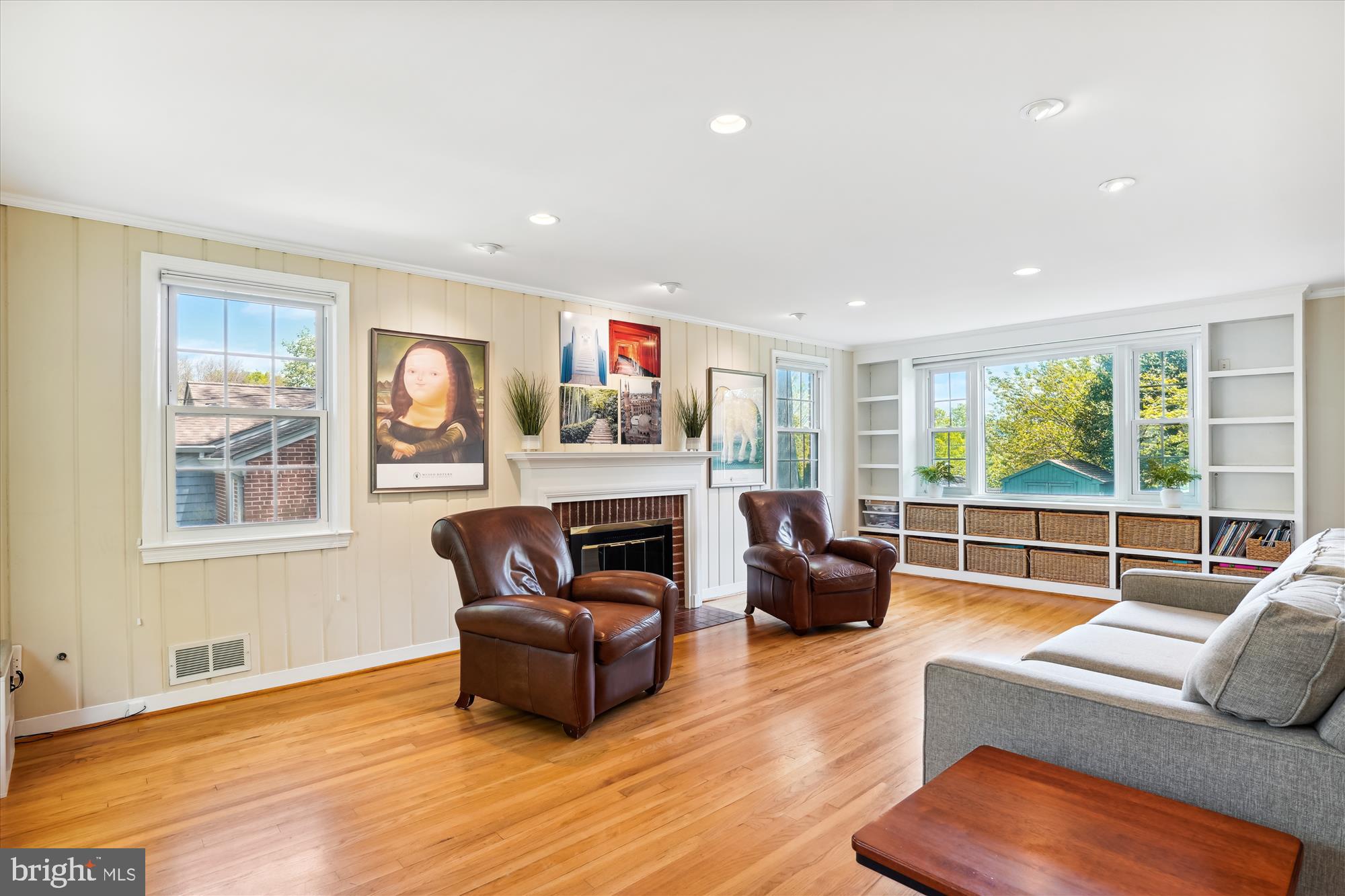 WOODSIDE PARK - Residential