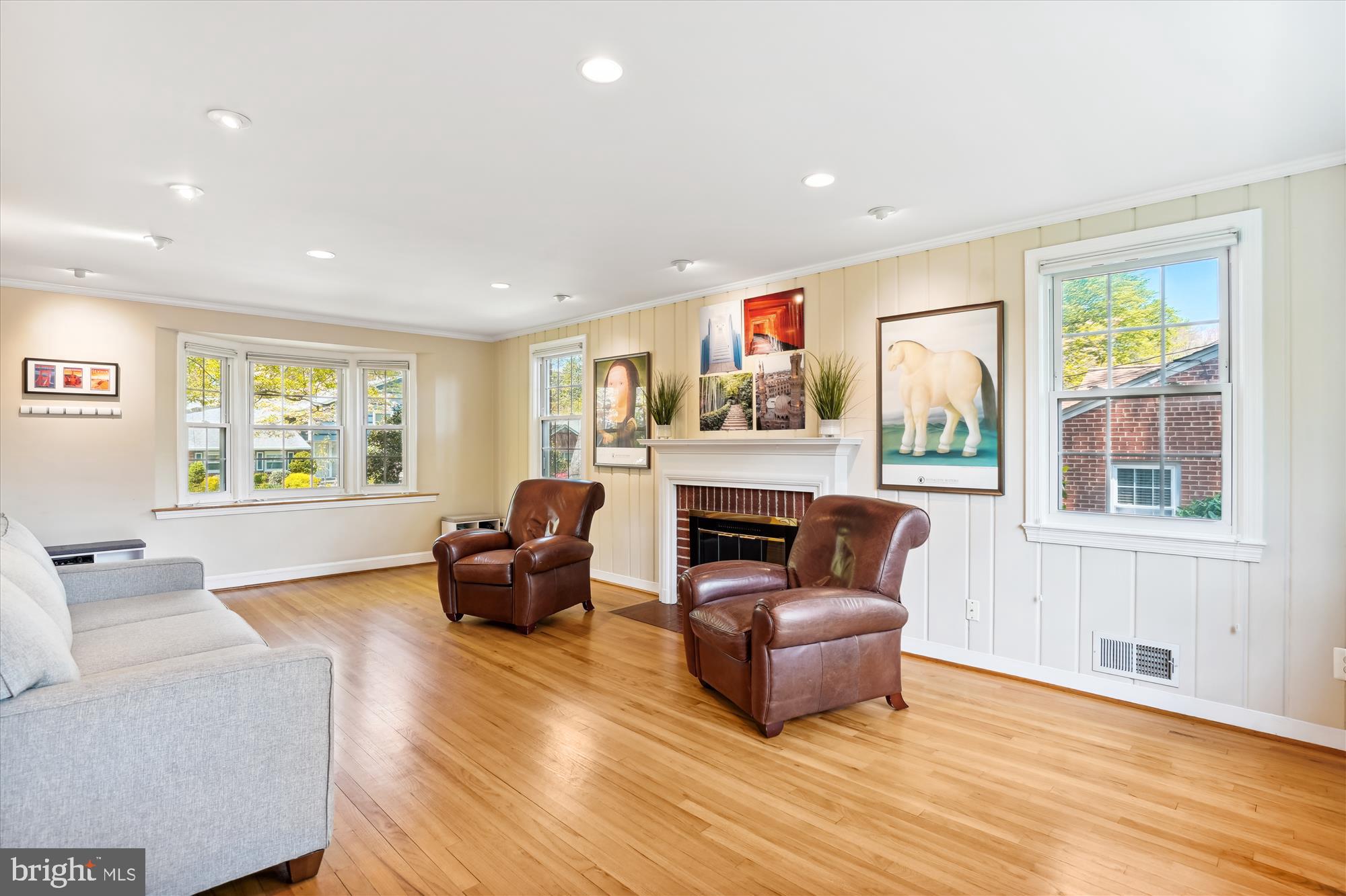 WOODSIDE PARK - Residential