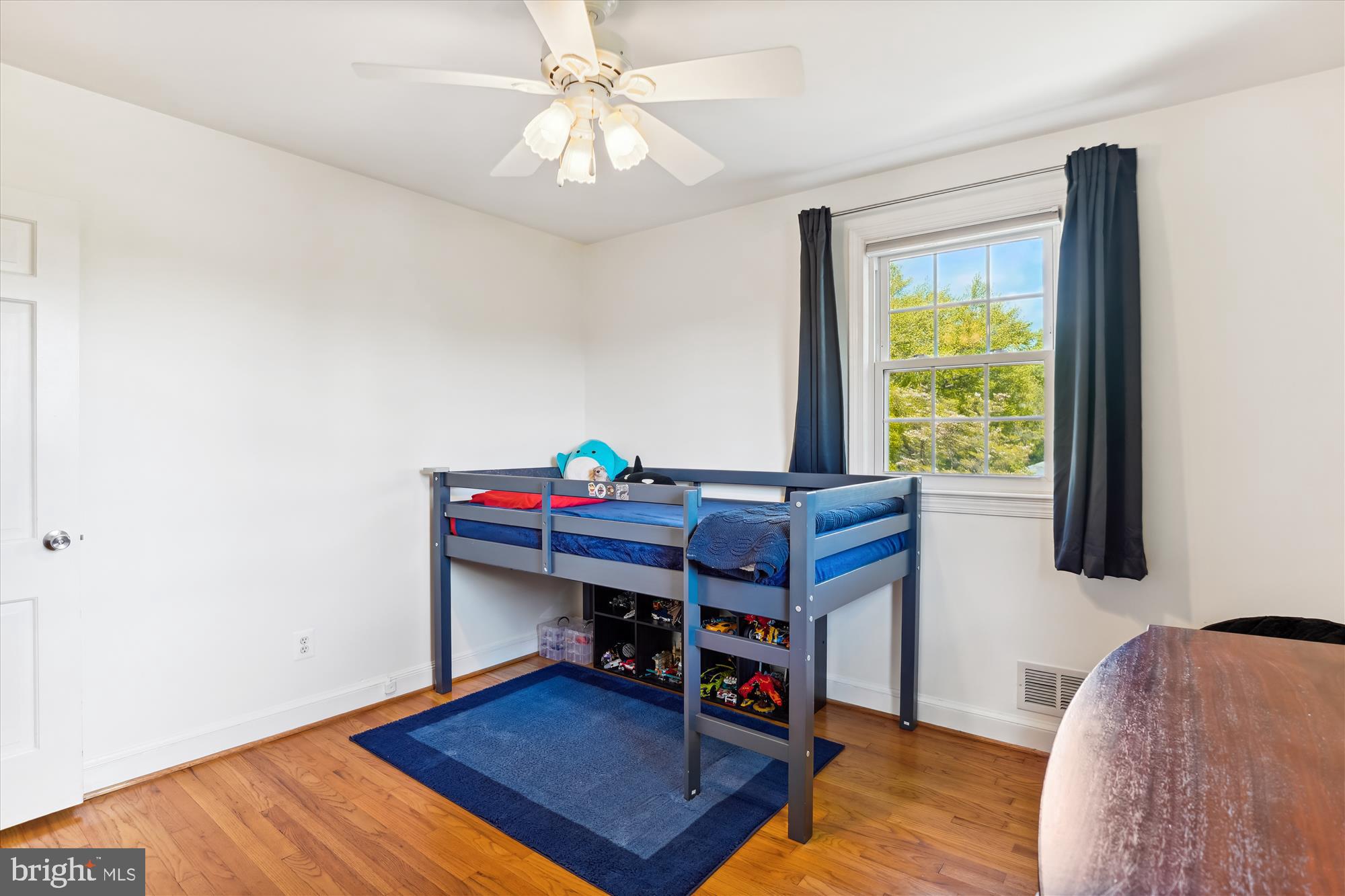 WOODSIDE PARK - Residential