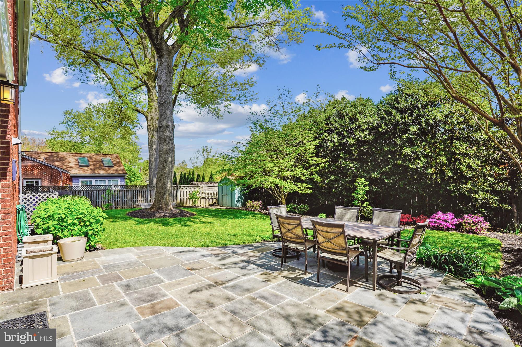 WOODSIDE PARK - Residential