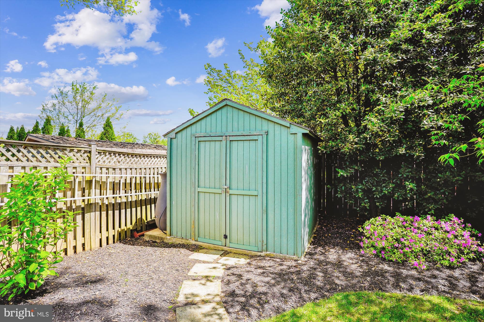 WOODSIDE PARK - Residential