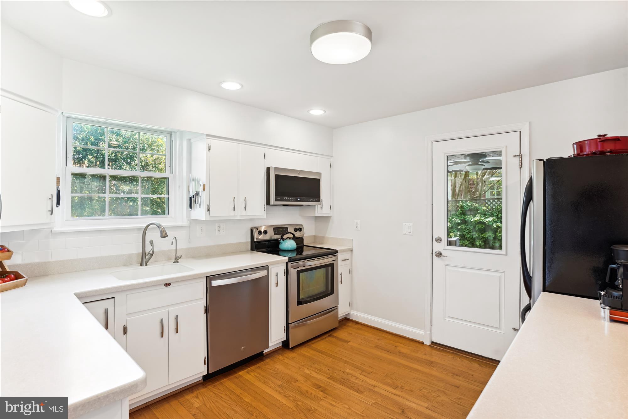 WOODSIDE PARK - Residential