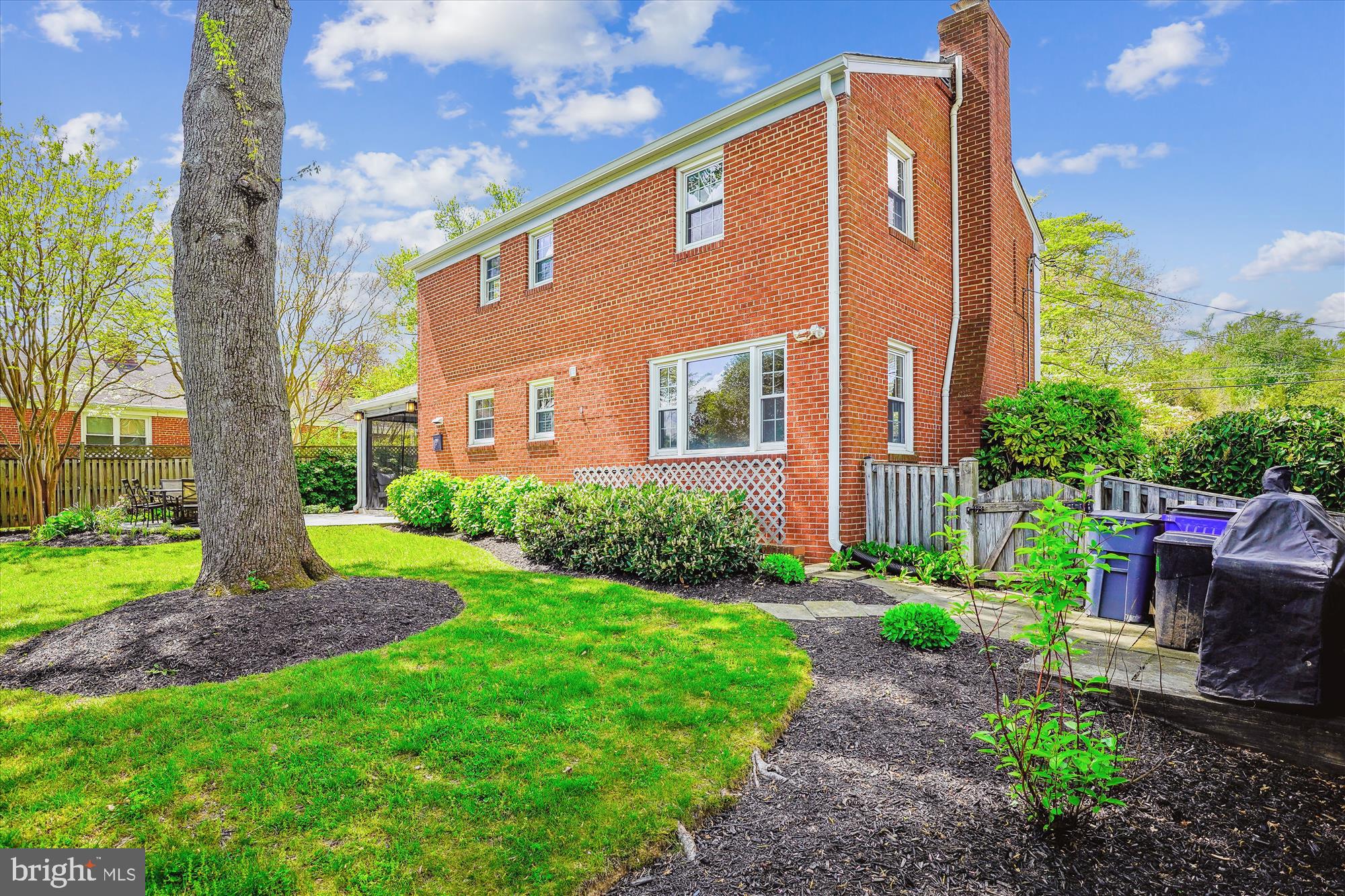 WOODSIDE PARK - Residential