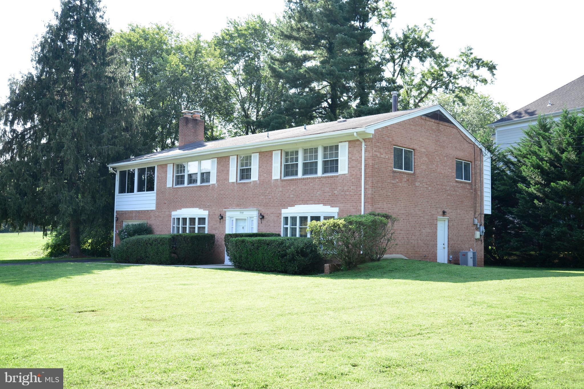 LANGLEY MANOR - Residential Lease