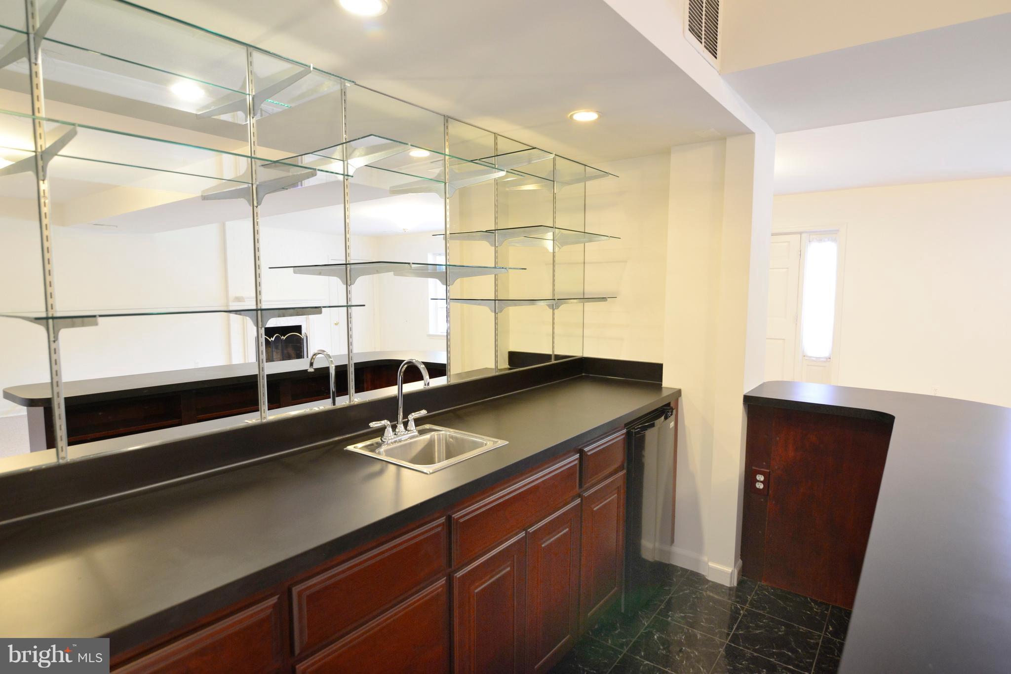 LANGLEY MANOR - Residential Lease