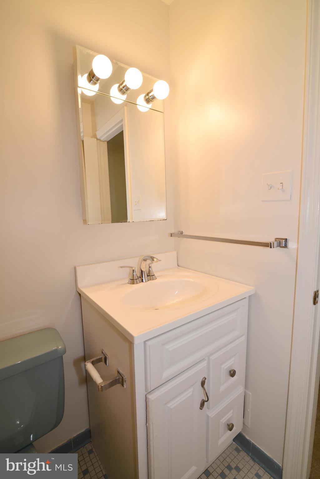 LANGLEY MANOR - Residential Lease