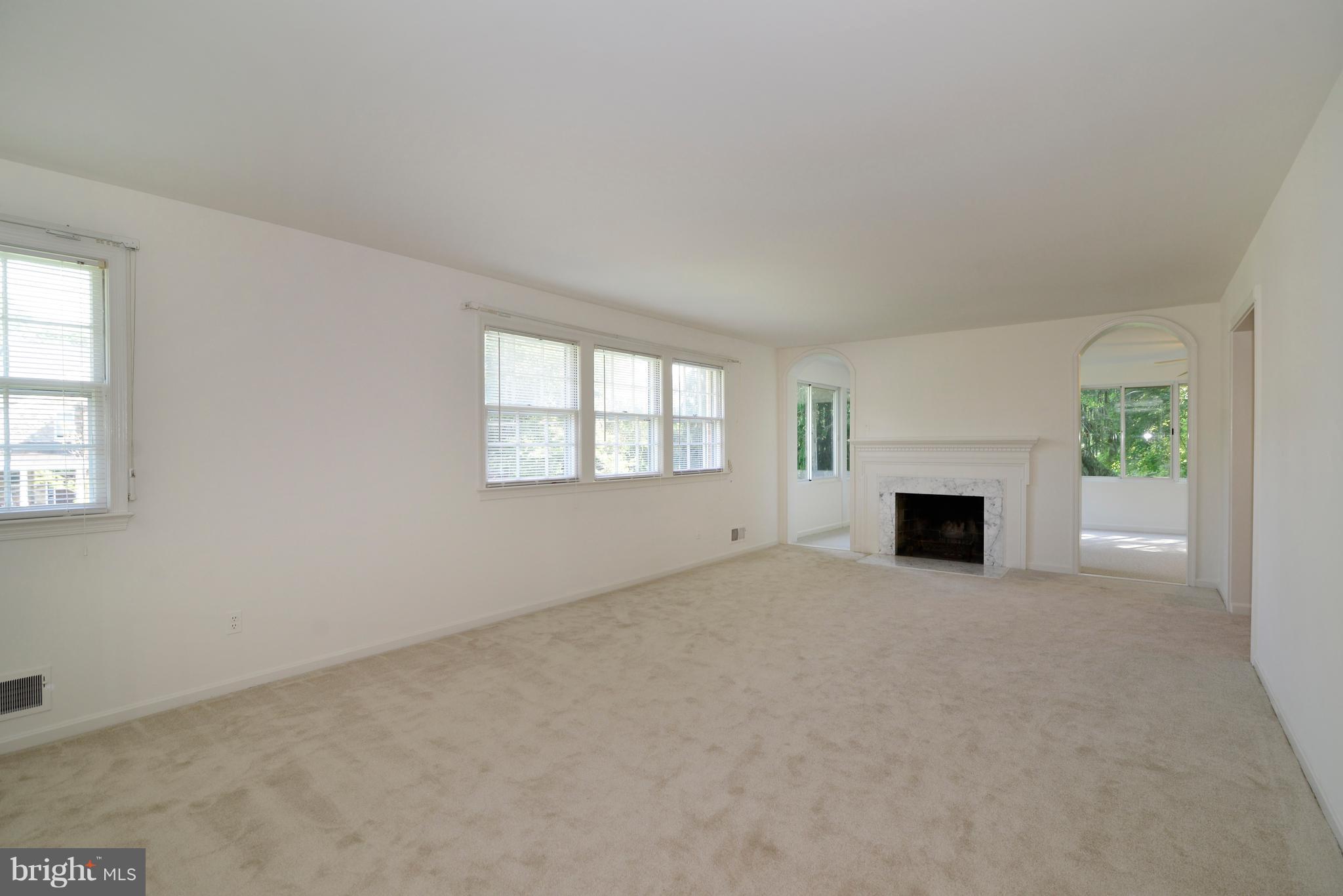 LANGLEY MANOR - Residential Lease