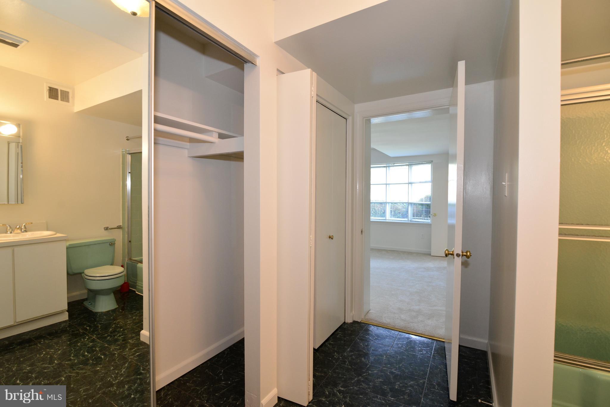 LANGLEY MANOR - Residential Lease