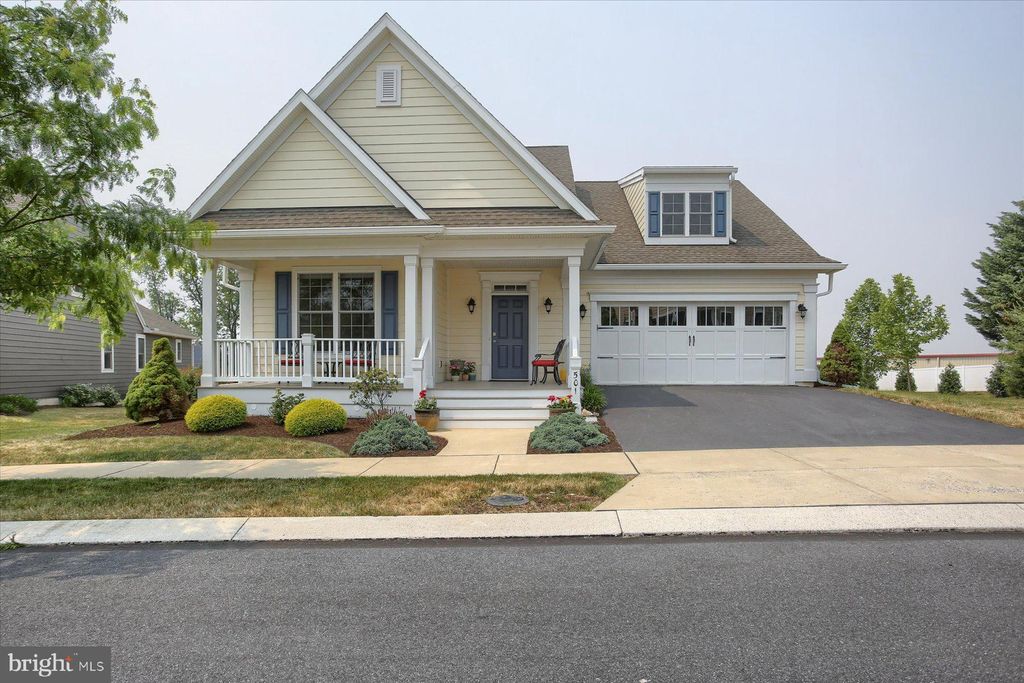 Photo of 501 CONSTITUTION DR, EPHRATA, PA 17522 (MLS # PALA2036092)