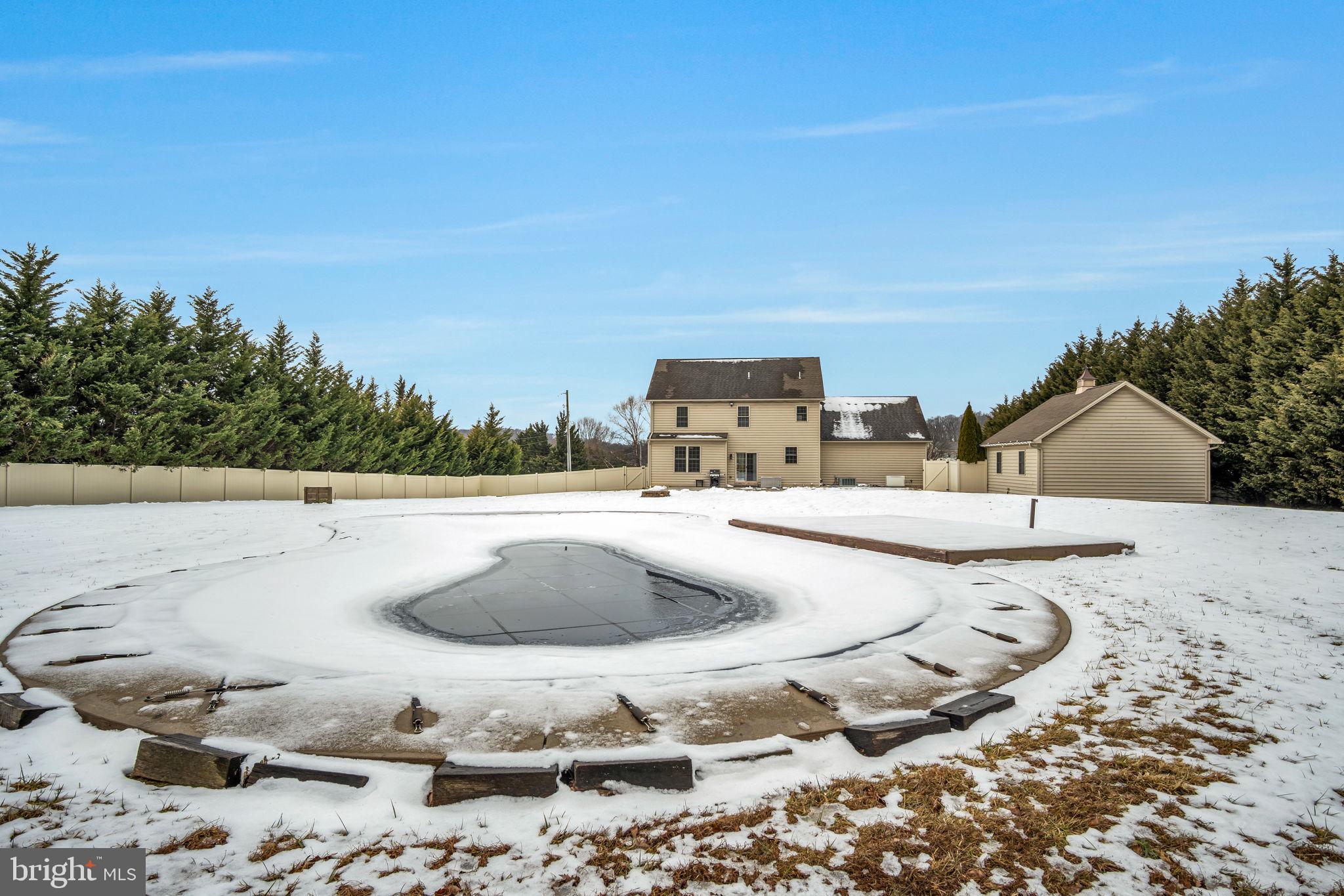 DEERFIELD CROSSING - Residential