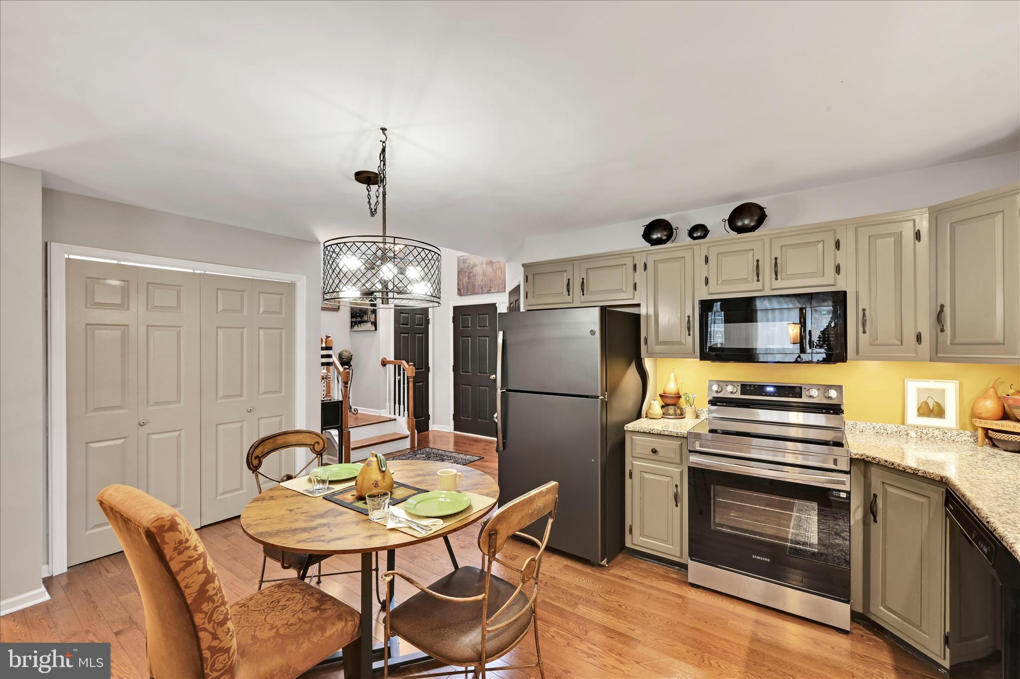 GRANDVIEW MEADOWS - Residential