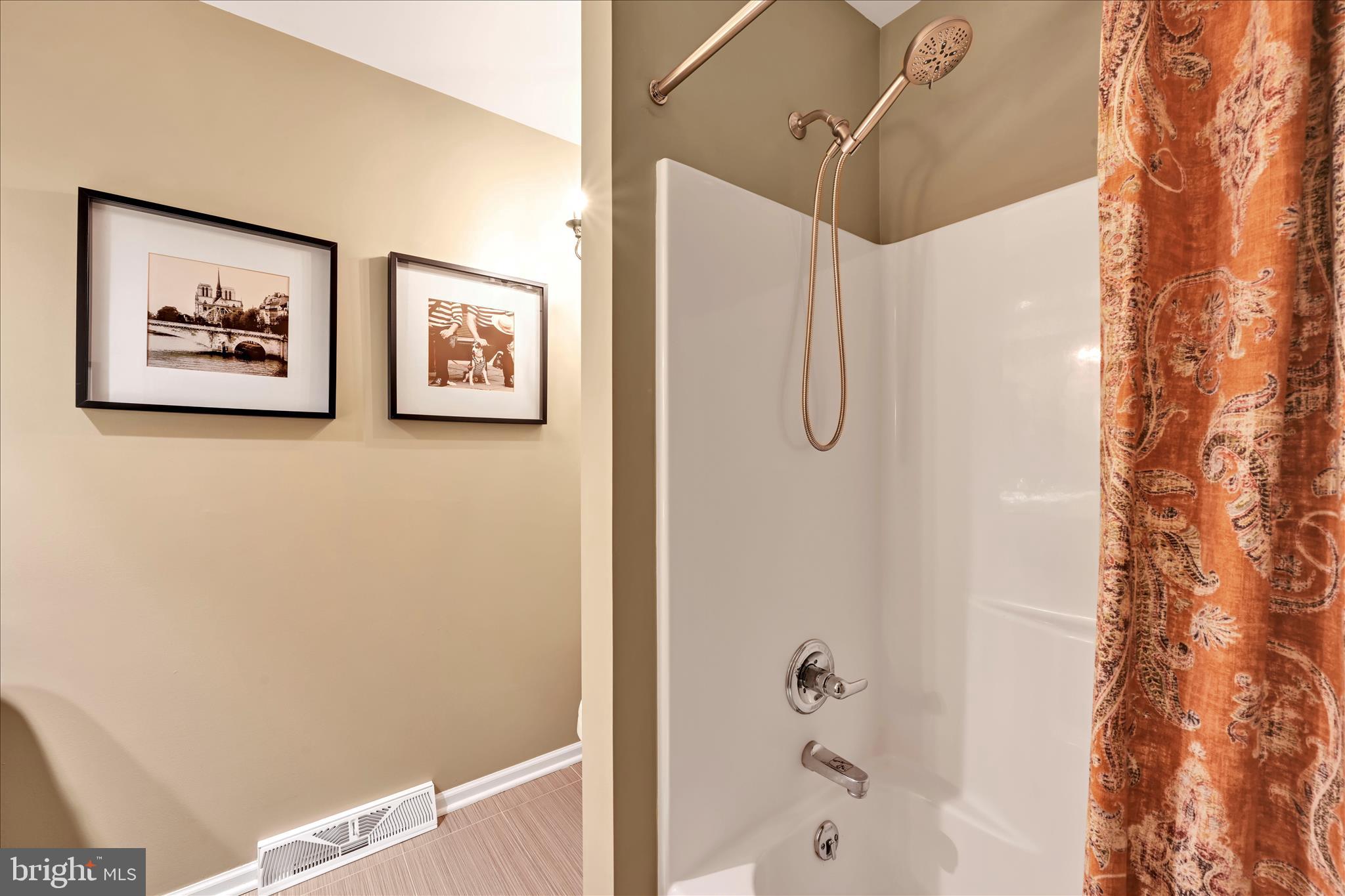 GRANDVIEW MEADOWS - Residential