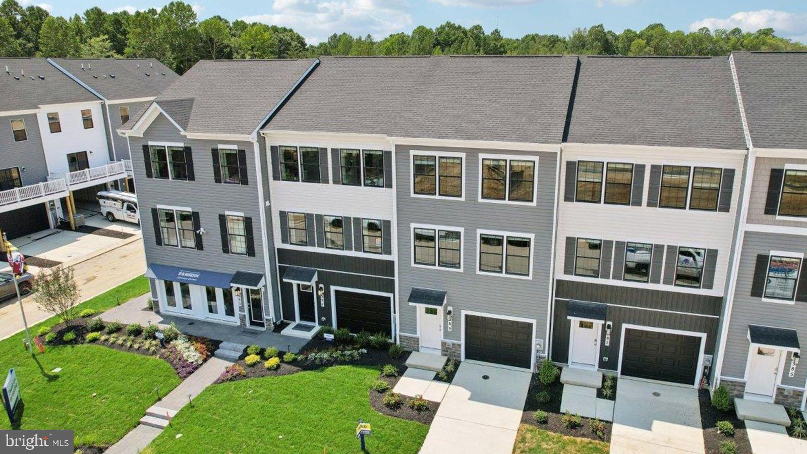 PINEGROVE - Residential