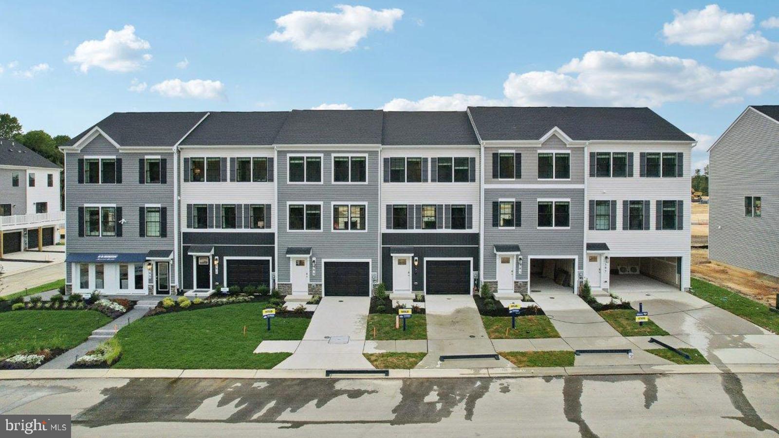 PINEGROVE - Residential