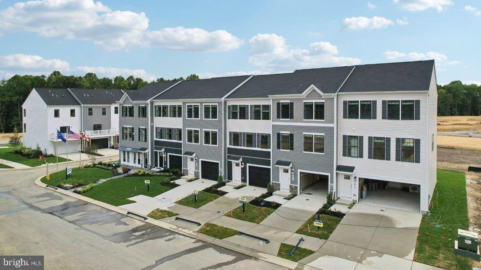 PINEGROVE - Residential