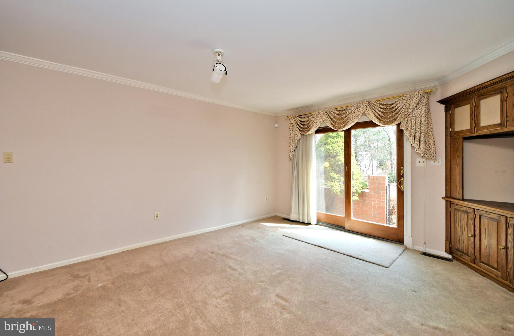 SUTPHIN PINES - Residential