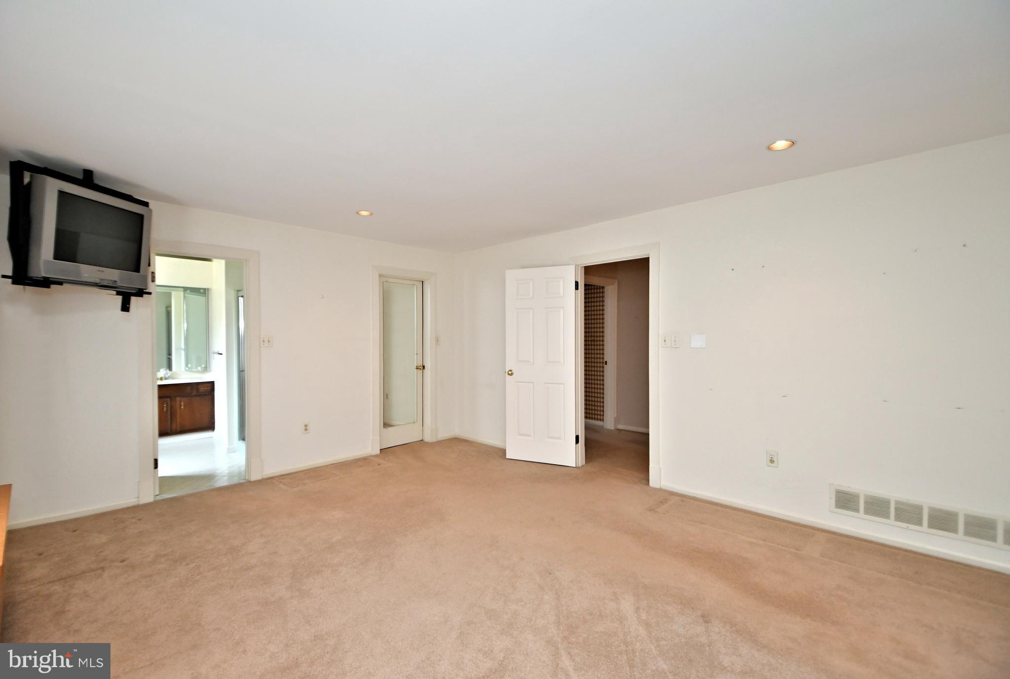 SUTPHIN PINES - Residential