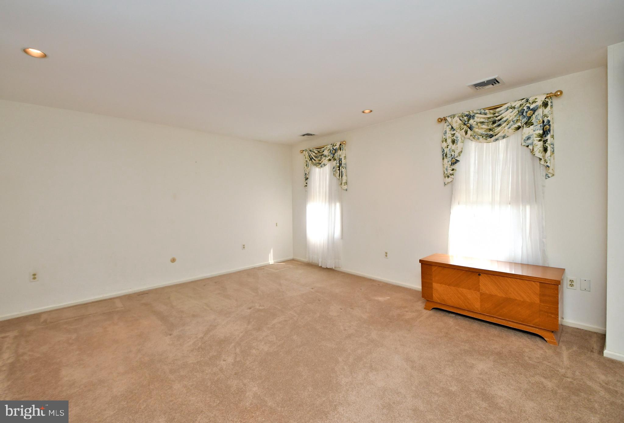 SUTPHIN PINES - Residential