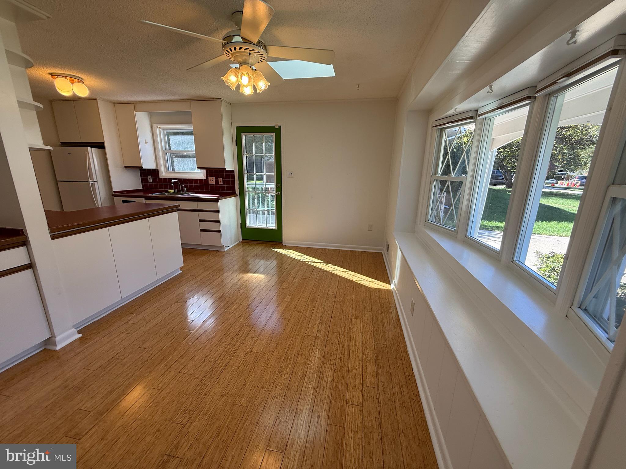 1009 DOWNS DRIVE