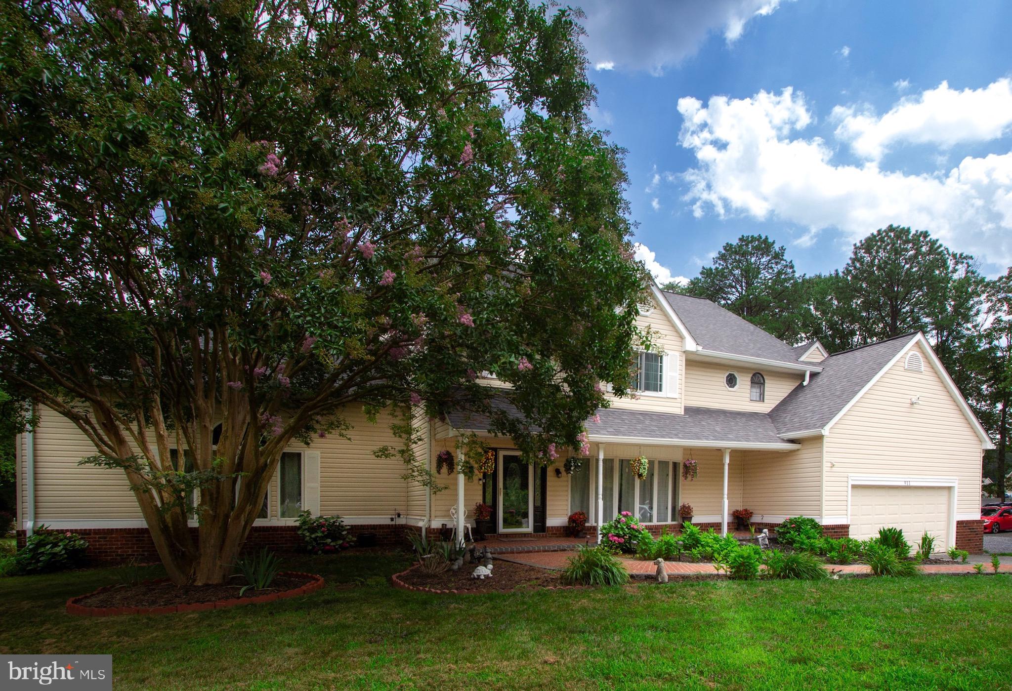 911 S WIEKER ROAD