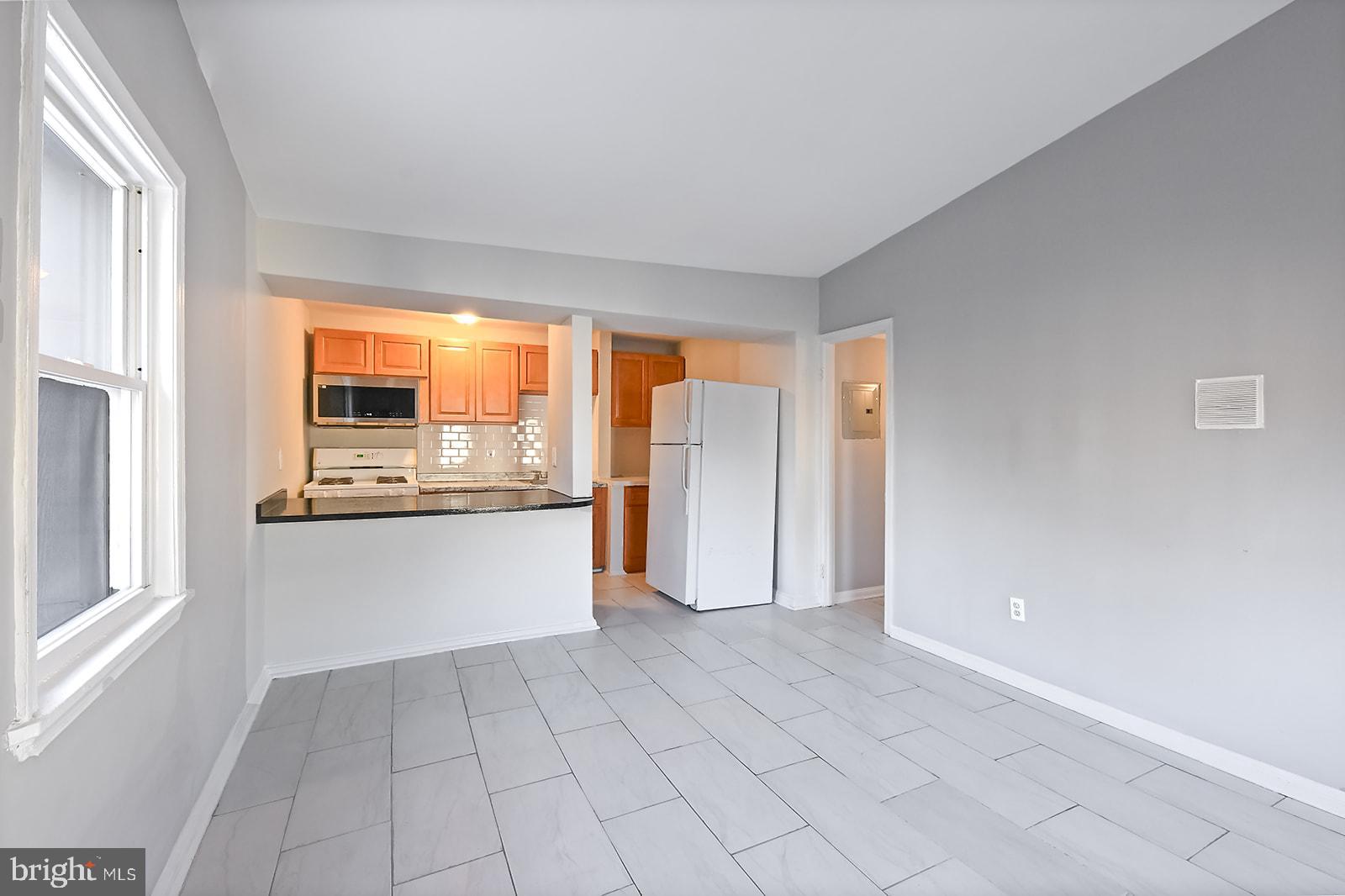 UNION SQUARE - Residential Lease