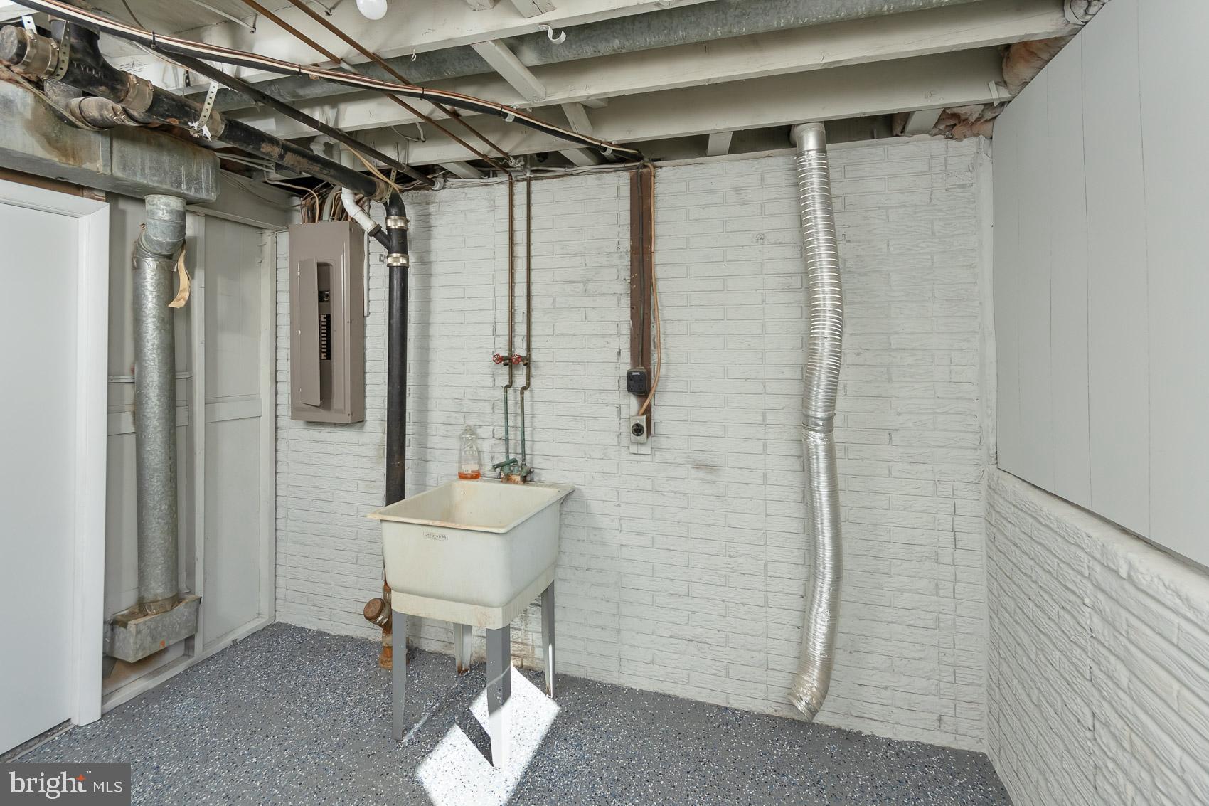 VILLAGE OF OLDE MILL - Residential