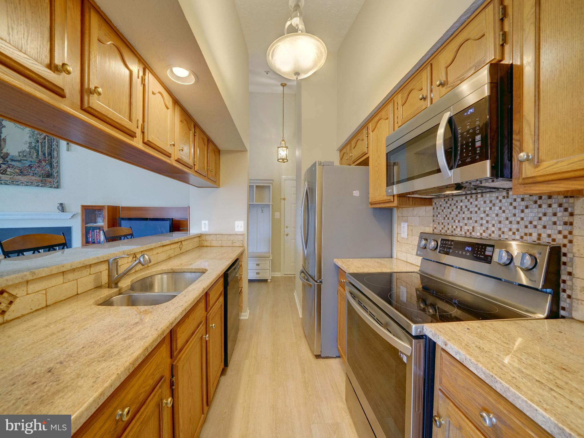 ROCKBURN COMMONS III - Residential