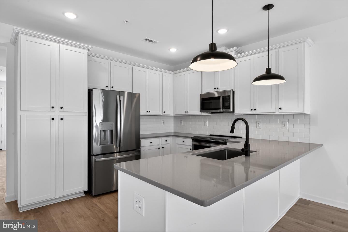 309 CLEMENT LOOP