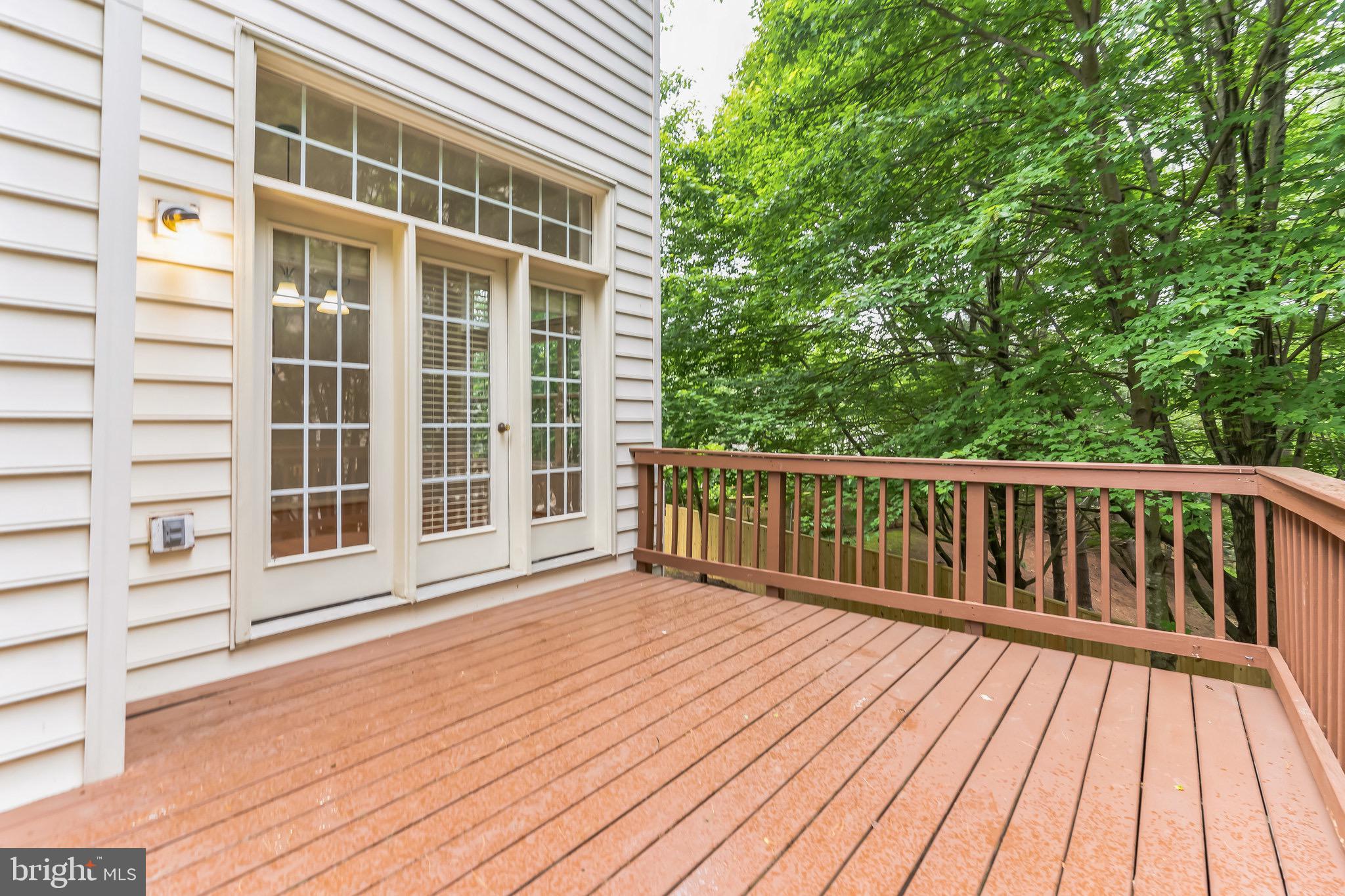 KENSINGTON COURTS - Residential Lease