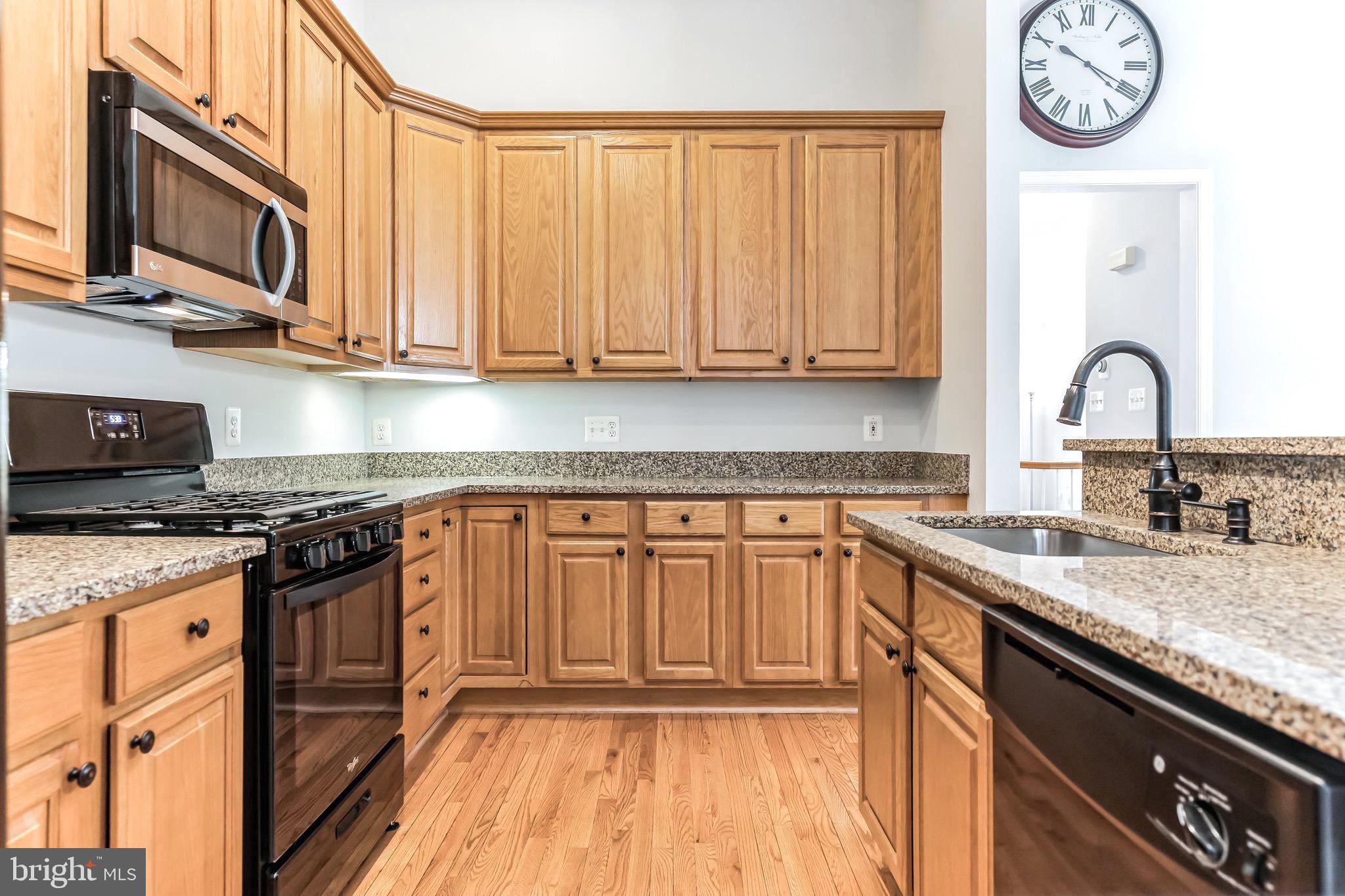 KENSINGTON COURTS - Residential Lease