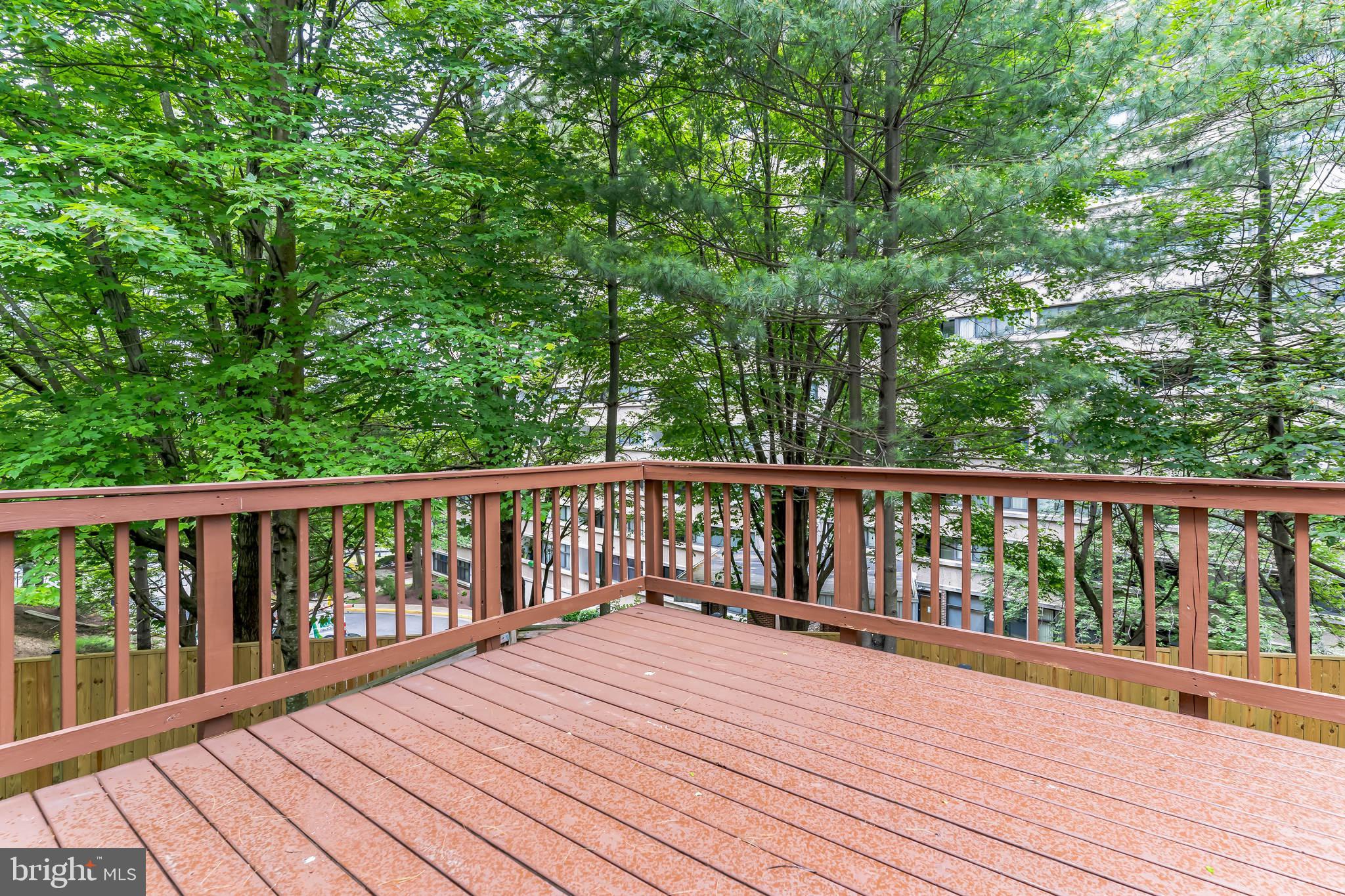 KENSINGTON COURTS - Residential Lease