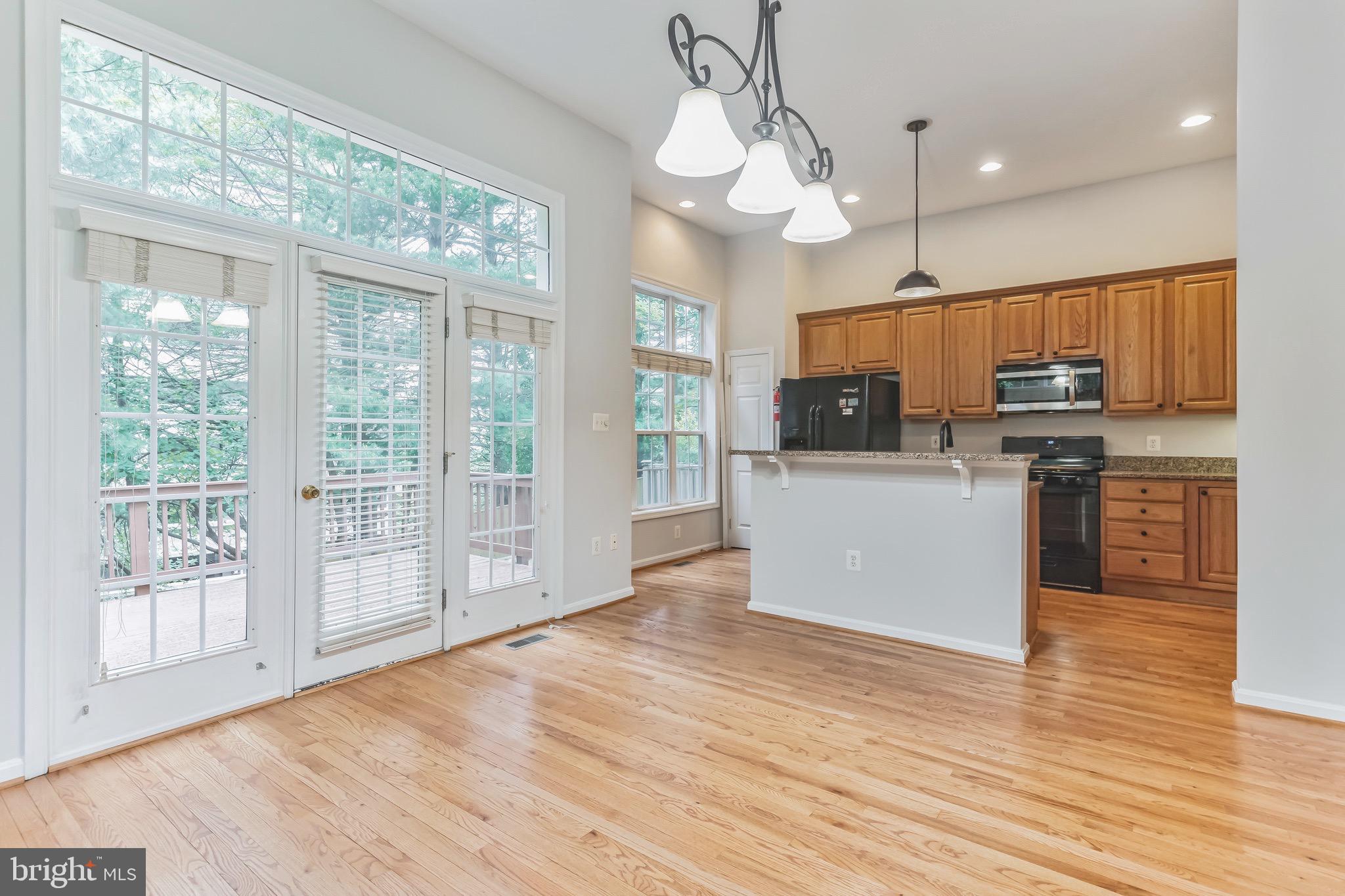 KENSINGTON COURTS - Residential Lease