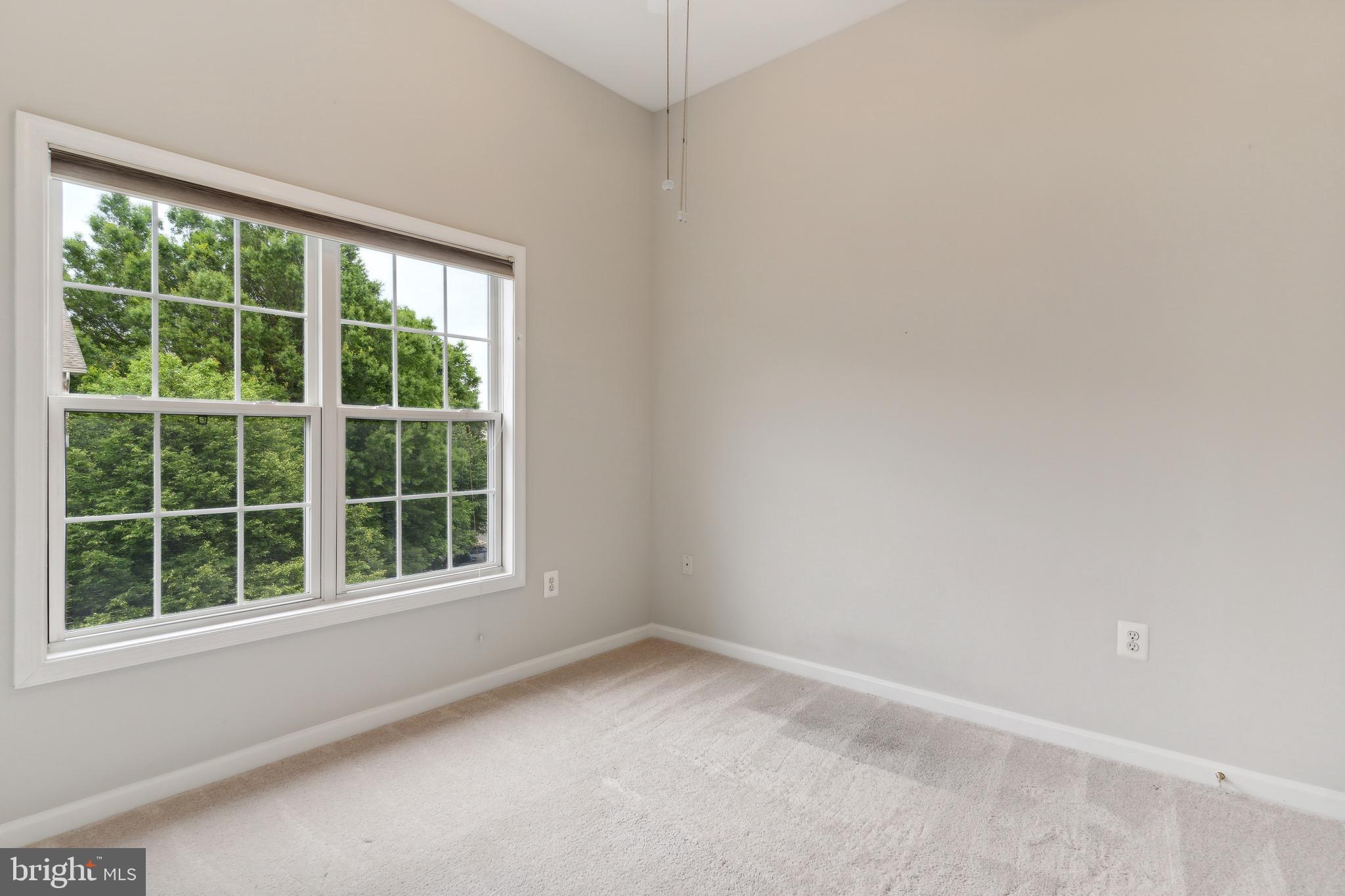 KENSINGTON COURTS - Residential Lease