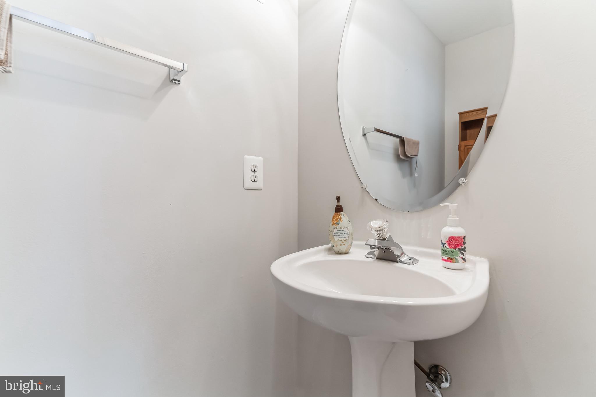 KENSINGTON COURTS - Residential Lease