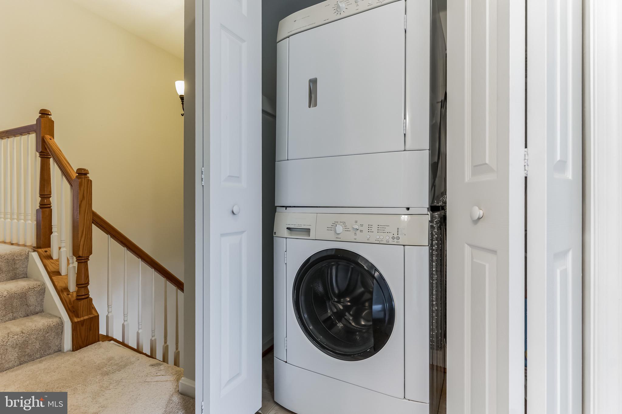 KENSINGTON COURTS - Residential Lease