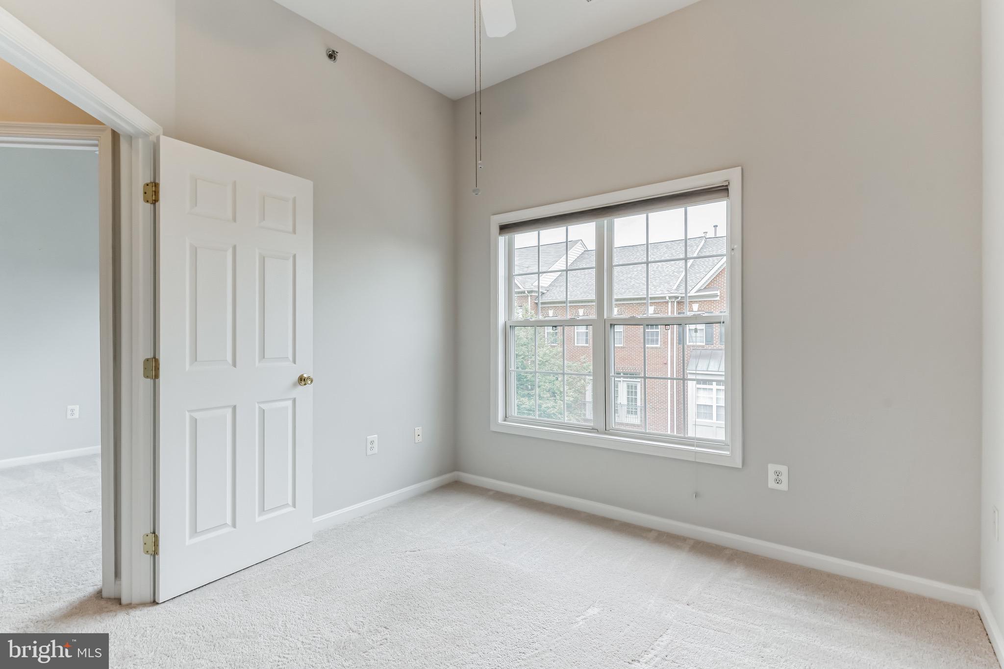 KENSINGTON COURTS - Residential Lease