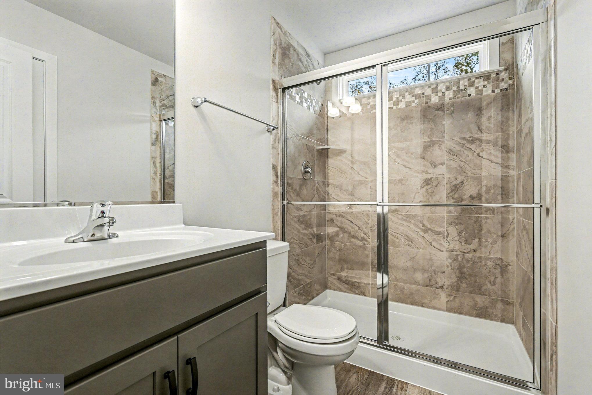 CABIN POINT / GLEBE HARBOR - Residential